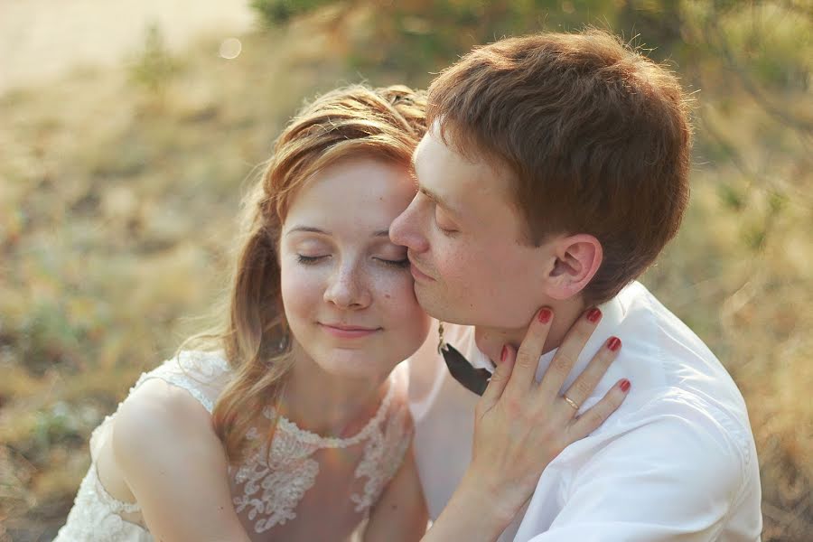 Wedding photographer Toma Evsyukova (evsuvdo). Photo of 16 December 2013