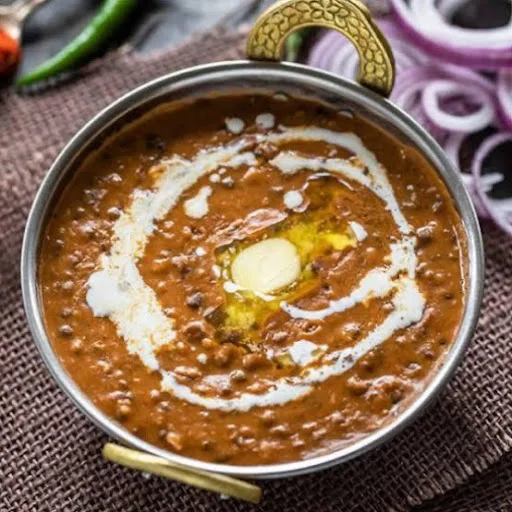 Dal Makhani + Coke 200 Ml Can