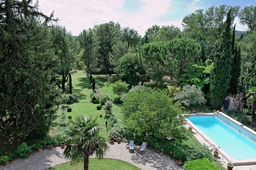 House with pool 4