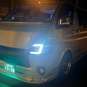 ハイエースバン KDH206V