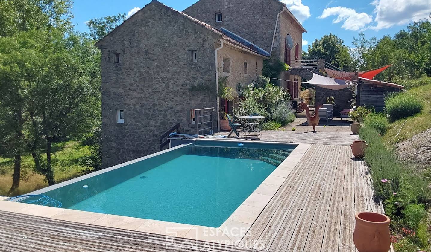 Maison avec piscine et terrasse Saint-André-de-Cruzières