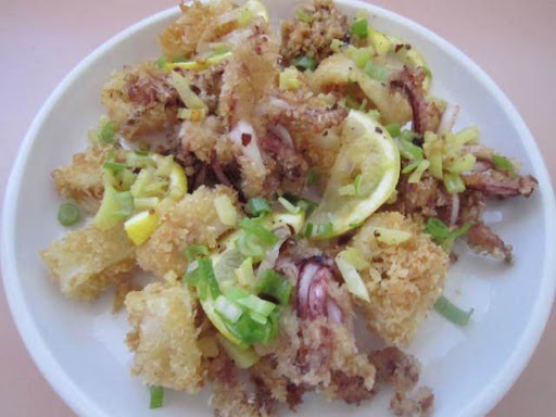 Lemony, Crispy Calamari