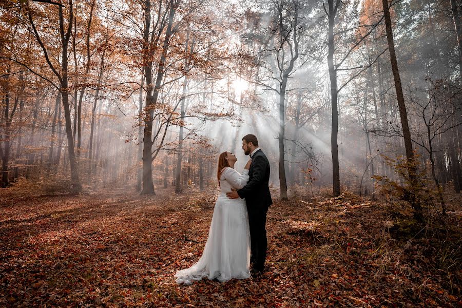 Fotógrafo de bodas Anna Miśtak (blackbearsfilms). Foto del 27 de mayo 2022