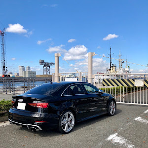 RS3 セダン