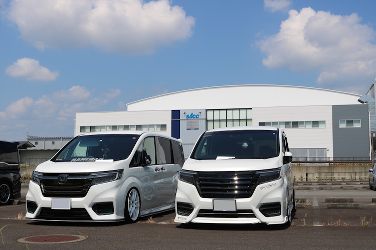 ステップワゴンのステップワゴン・夏の終わり・静岡空港・いろんな車がいっぱい・ありがとうございましたに関するカスタム事例の投稿画像8枚目