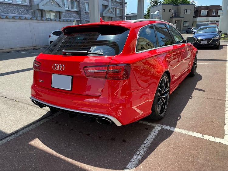 RS6 アバントのアウディ・RS6 Avant・ミサノレッドパールエフェクト・g'zoxワイパーに関するカスタム事例の投稿画像2枚目