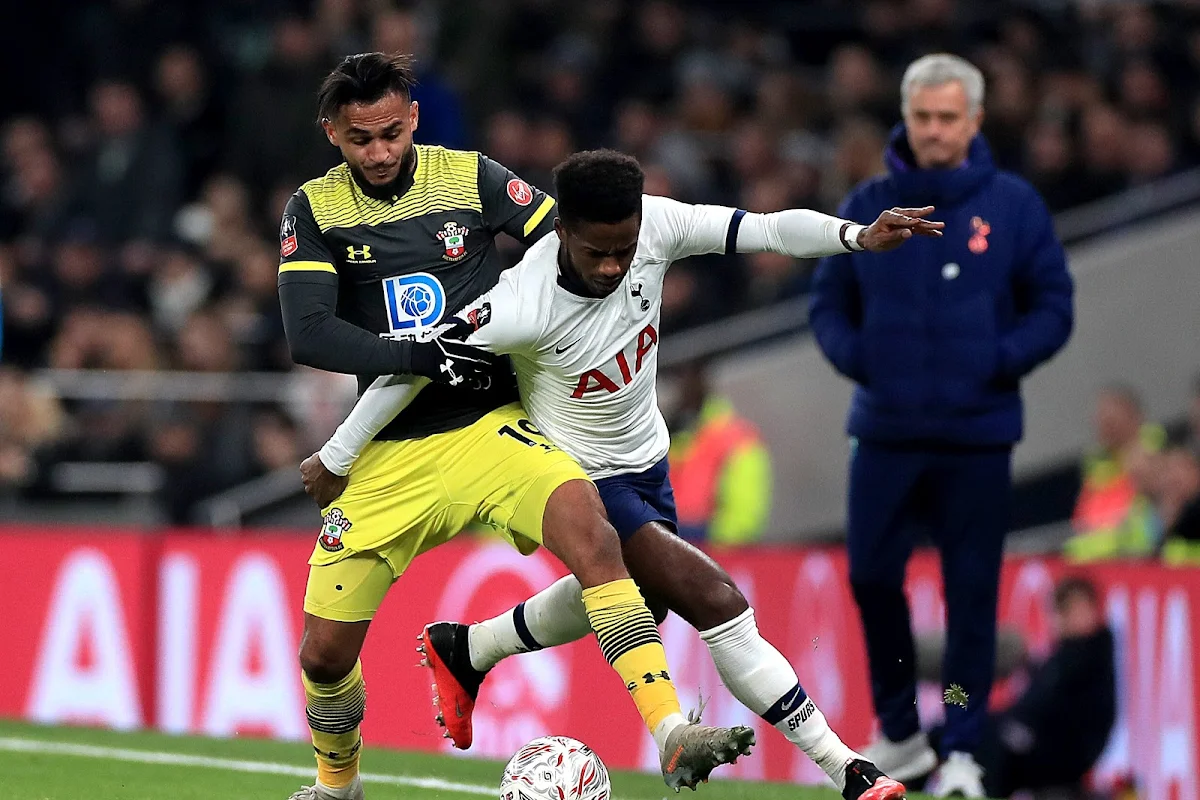 'Ajax klopt voor winger aan bij Tottenham, maar onderhandelingen lopen allesbehalve van een leien dakje'