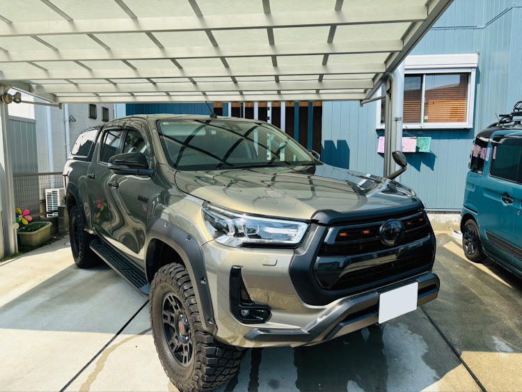 ハイラックスのTRD・キャノピー・285/70R17・アメリカ在住に関するカスタム事例の投稿画像1枚目