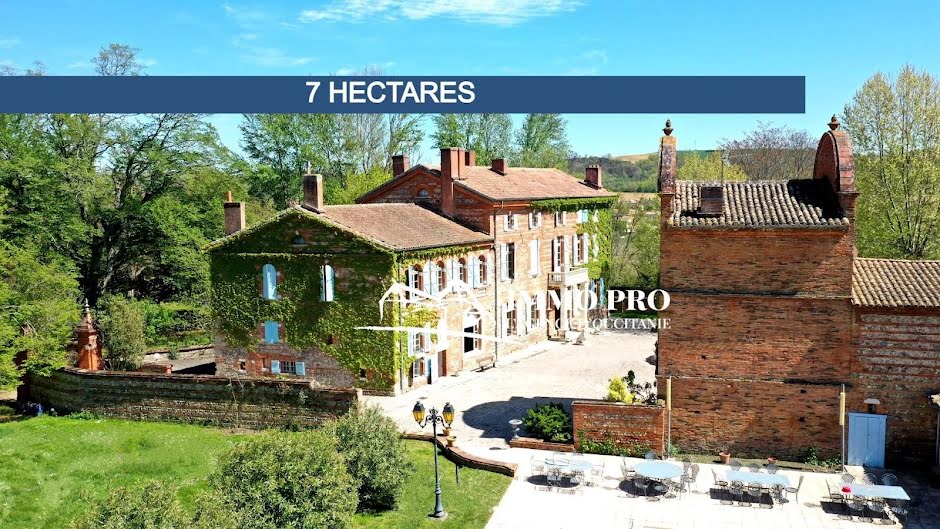 Vente château 16 pièces 840 m² à Muret (31600), 1 365 000 €