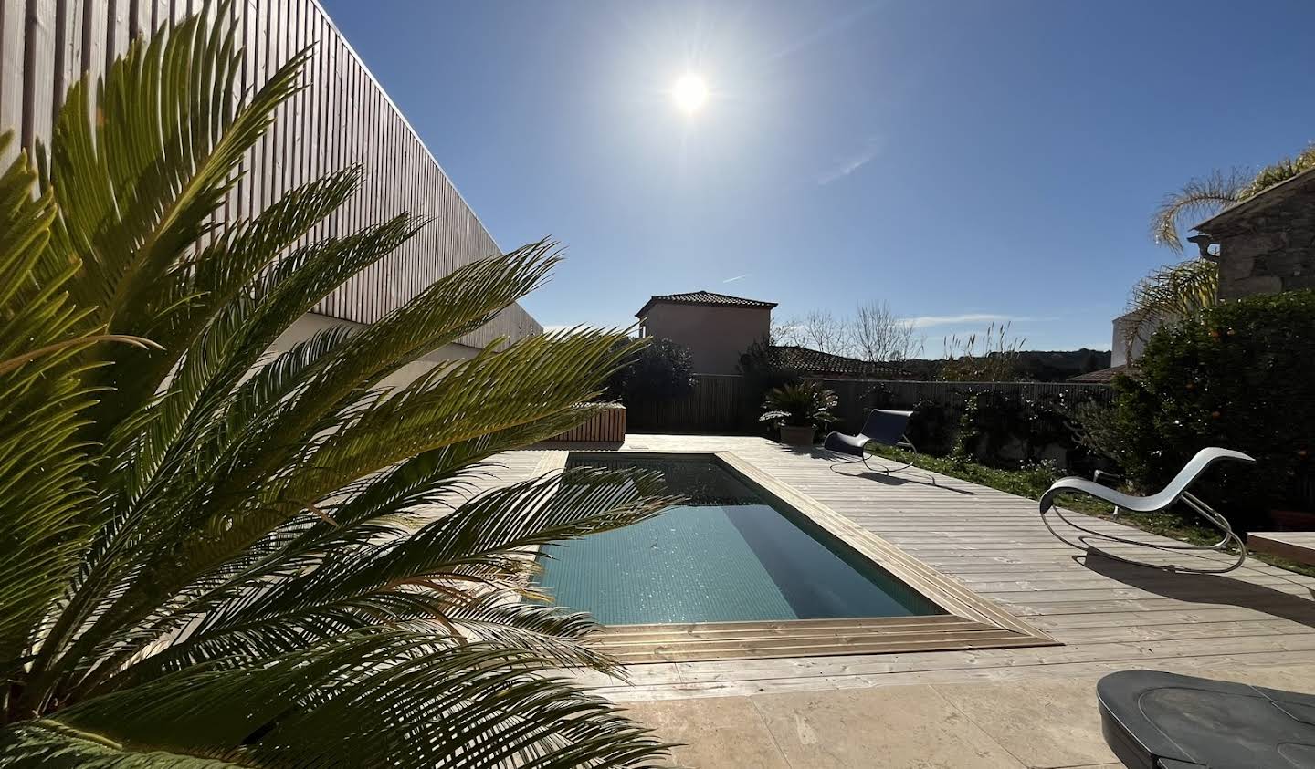 Contemporary house with pool and garden Pezenas