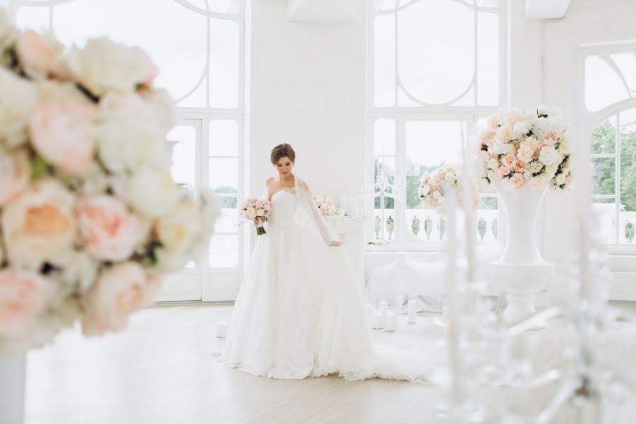 Fotógrafo de casamento Evgeniy Lobanov (lobanovee). Foto de 27 de julho 2018