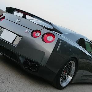 NISSAN GT-R R35