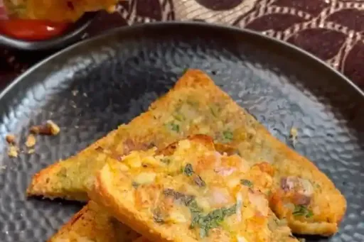 Aloo Pyaz Toast [4 Pieces]