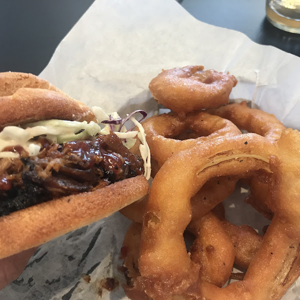 BBQ pulled pork—WITH ONION RINGS!!!!!!