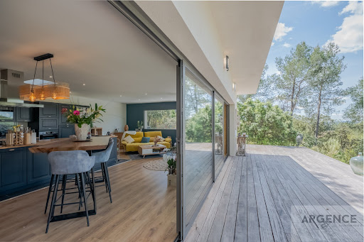 House with terrace 1