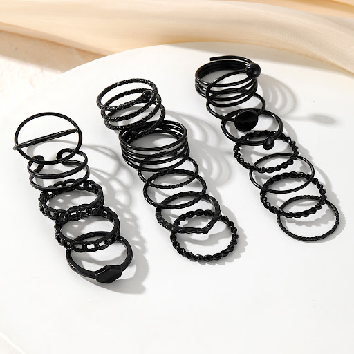 Title 4, Geometric Spiral Cross Ring 18 Pieces Suit Styl...