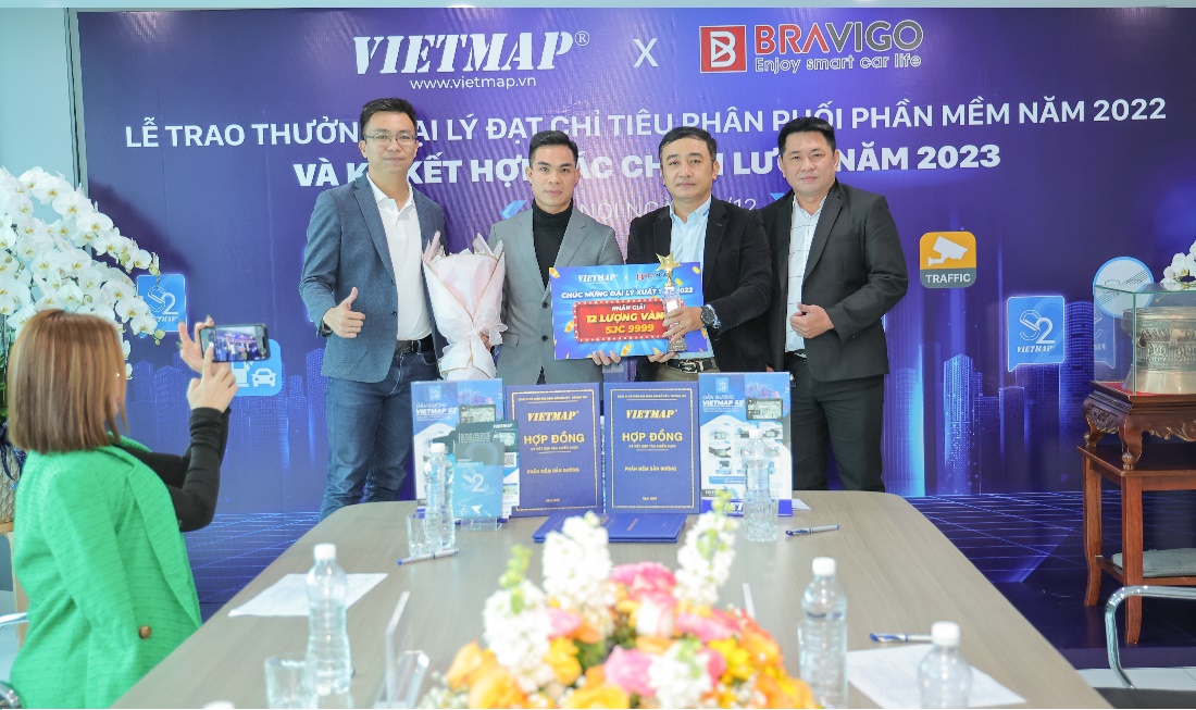 Toàn cảnh Vietmap trao thưởng 2022 và ký kết hợp đồng 2023 với đại lý chiến lược 