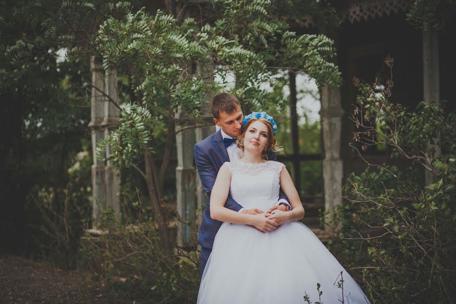 Fotografo di matrimoni Lyubov Ilyukhina (astinfinity). Foto del 2 aprile 2018