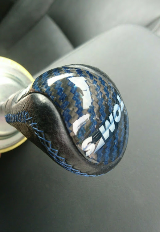 Re:born えすりいさんが投稿したオーダー品完結・フーガ51・ありがとうございました・カーボンシフトノブに関するカスタム事例の投稿画像4枚目