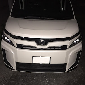 ヴォクシー ZRR80G