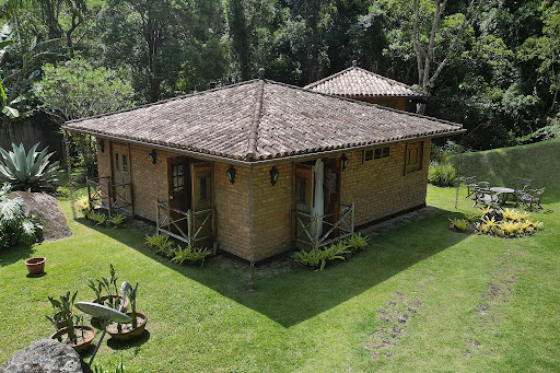 House with pool and garden 2
