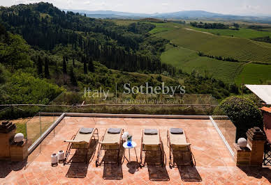 Villa with pool and garden 3