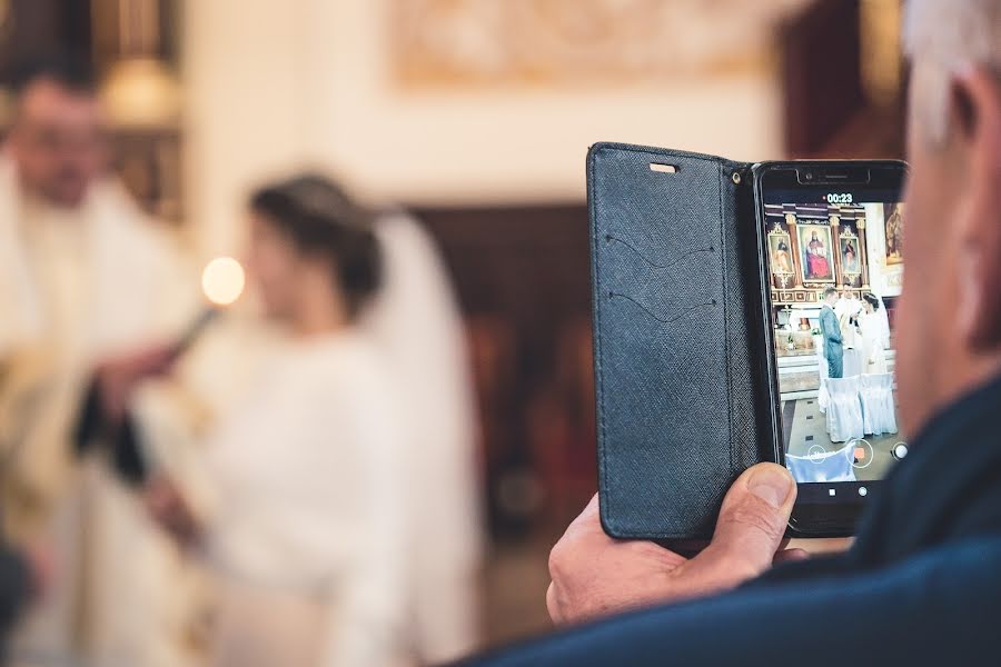 Wedding photographer Arkadiusz Świentochowski (swientochowski). Photo of 13 November 2019