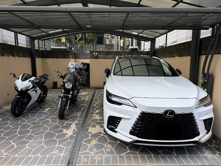 RXのエスティマハイブリッド・レクサスRX350Ｆスポーツ・CBR1000RR・CB400SFに関するカスタム事例の投稿画像2枚目