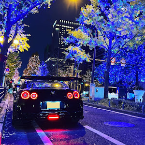 NISSAN GT-R