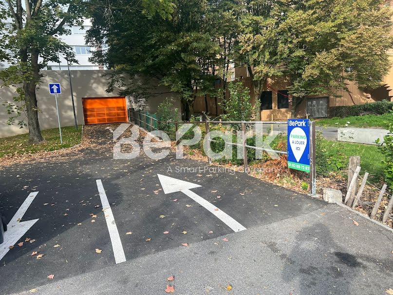 Location  parking  12 m² à Villeneuve-d'Ascq (59491), 65 €