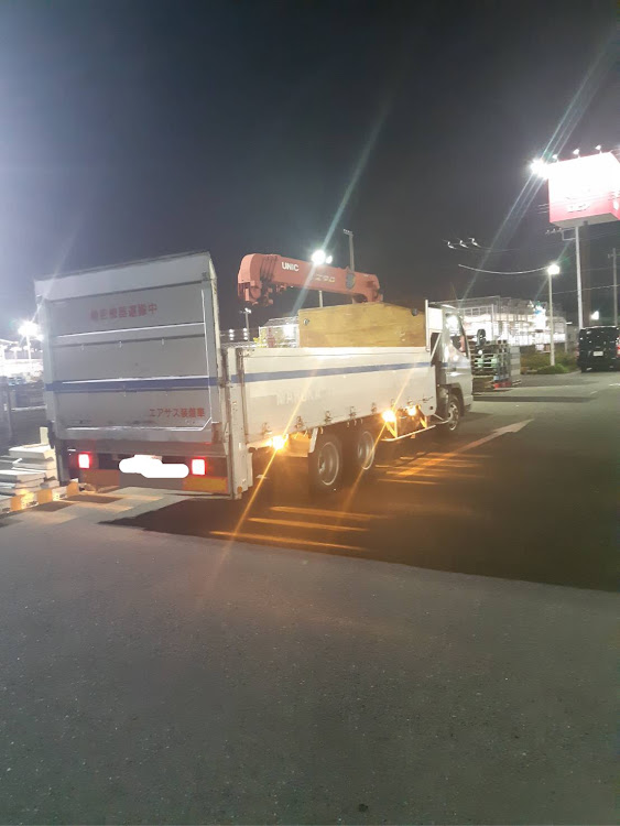 FREE SKY YOKOHAMAさんが投稿したデコトラ・レア車・3軸・三菱キャンター・ふそうキャンターに関するカスタム事例の投稿画像2枚目