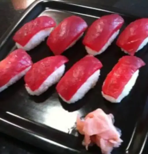 Maguro Nigiri [6 Pieces]