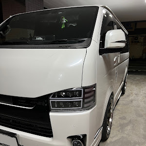 ハイエースバン TRH200V