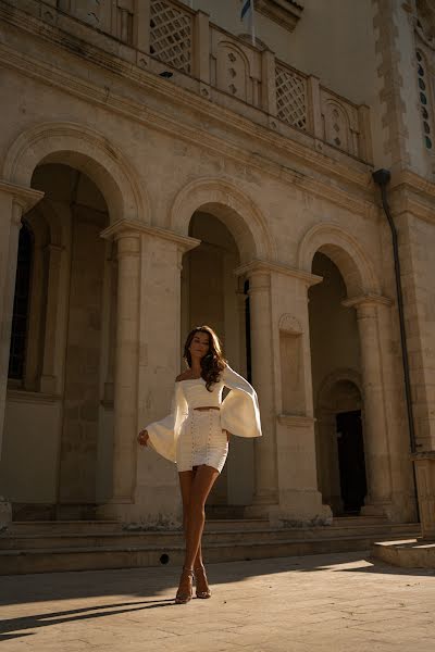 Fotógrafo de casamento Darya Kozhukalo (dariart). Foto de 11 de janeiro 2022