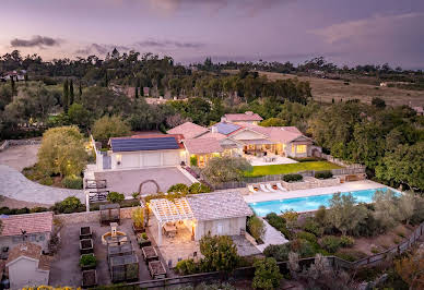 Maison avec piscine et jardin 3