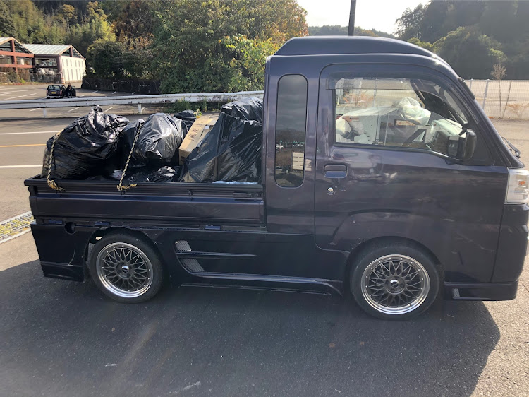 ハイエースバンの41（SCANIA）さんが投稿したカスタム事例の投稿画像7枚目