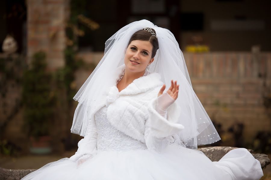 Fotógrafo de casamento Melinda Csörgőné Antal (antalmeli). Foto de 26 de março 2019