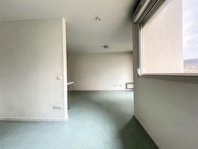 Location  appartement 1 pièce  à Nancy (54000), 420 €