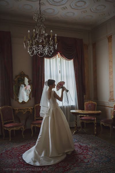 Fotógrafo de casamento Zhenya Elistratova (eelistratova). Foto de 3 de março 2016