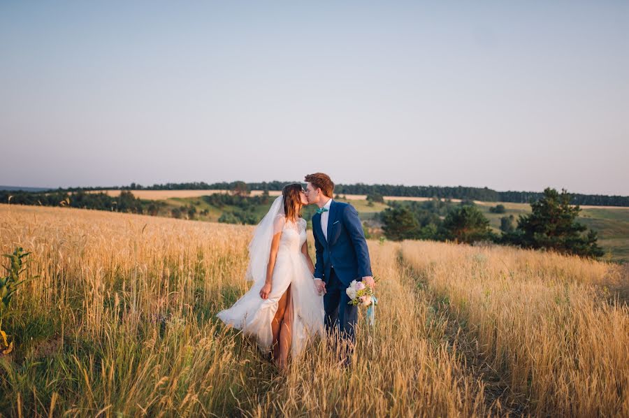 Wedding photographer Dmitriy Frolov (xiii). Photo of 8 August 2015