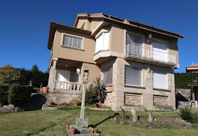 House with pool and terrace 3