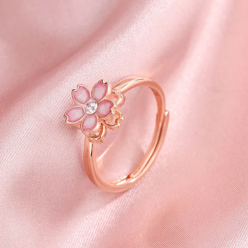 Gepersonaliseerde Bloemenring voor Dames. Creëer jouw unieke bloemen sieraad. Elegant ontwerp en op maat gemaakt.