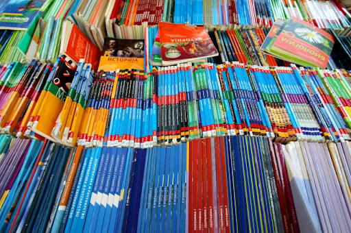 Zajedno: Besplatni udžbenici za svu decu, a ne samo iz Beograda