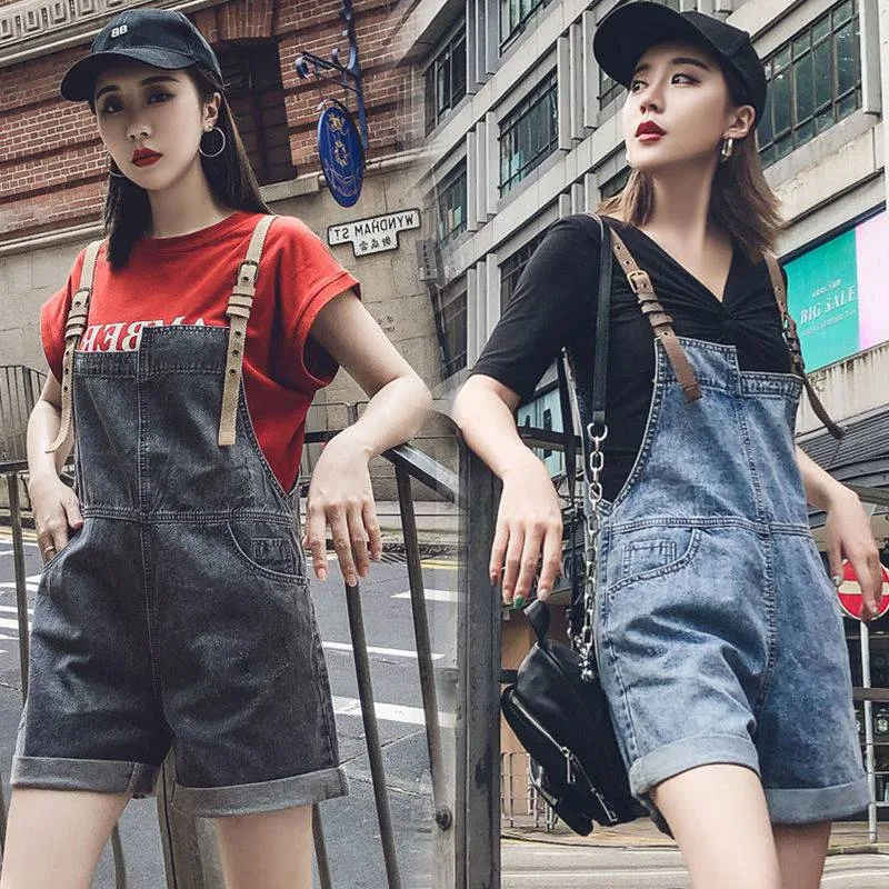 Shorts soltos retrô estilo Hong Kong com efeito rejuvenescedor. Conforto e um visual moderno para você arrasar no verão, com estilo e leveza.