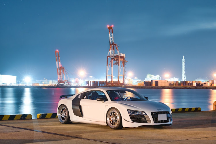 R8 クーペの霞MTに関するカスタム事例の投稿画像2枚目