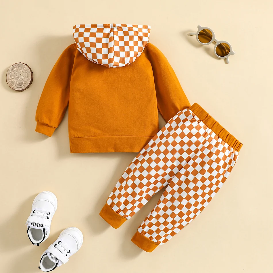Children's Autumn and Winter Sports Leisure Hooded Plaid Suit provides warmth, comfort and style for active kids. Perfec