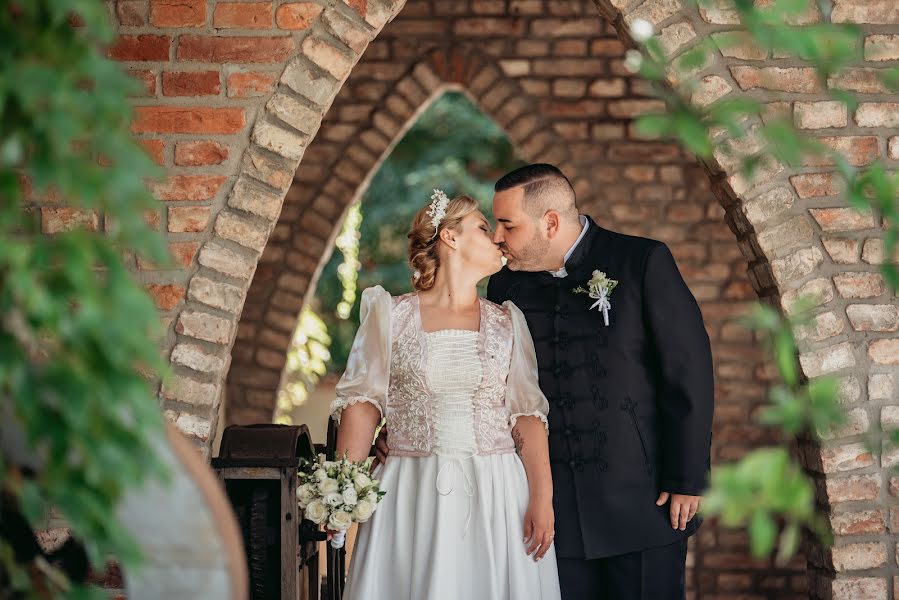 Wedding photographer Szabolcs Kovács (bestevent). Photo of 8 November 2021