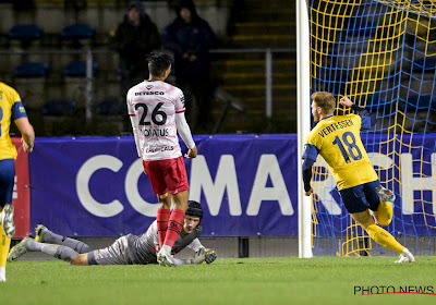 Vertessen drukt meteen z'n stempel met 2 assists in competitiedebuut: "Er is geen beter gevoel"