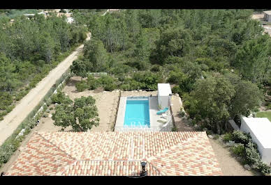 Villa with pool and garden 2