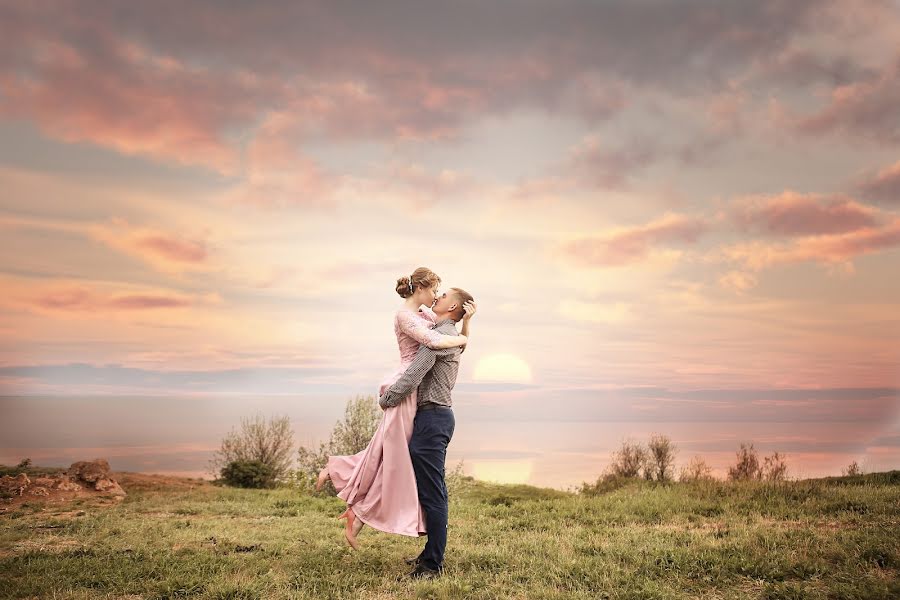 Fotógrafo de casamento Anastasiya Tischenko (prizrak). Foto de 27 de maio 2018